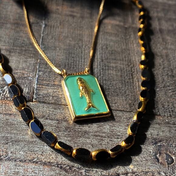 NEW Floating Fish Black Glass Beaded Necklace Set - Picture 3 of 13